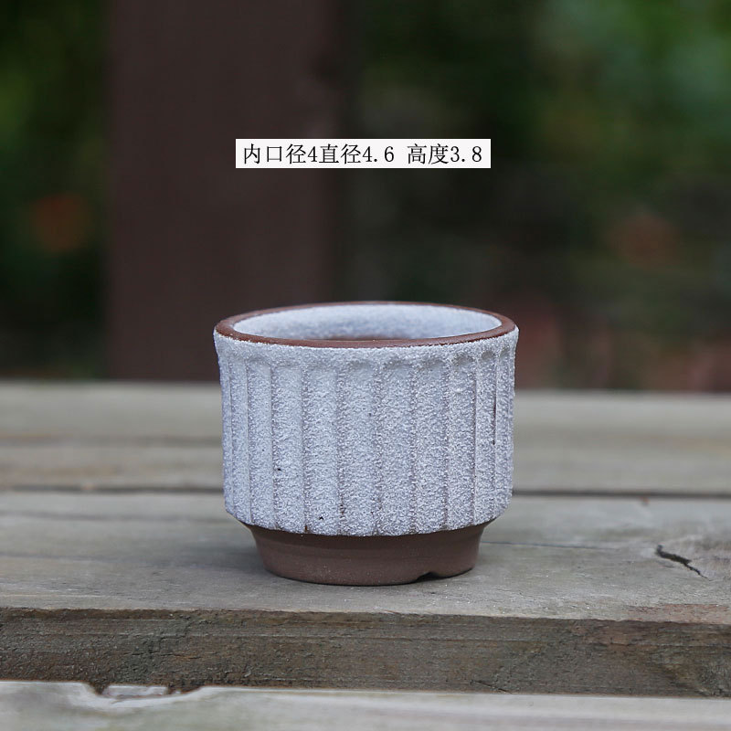 親指のたらいのミニ手作りは紫砂の粗い陶陶磁器の桃の卵の葉をまねて苗を挿します。|undefined