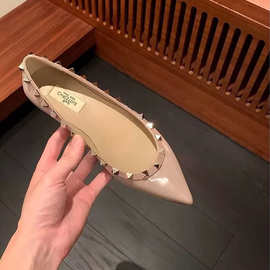 秋季上新口碑系列~尖头浅口铆钉平底鞋女单鞋婚鞋宴会鞋