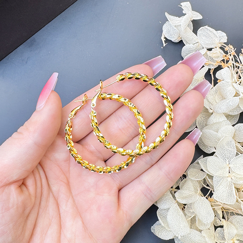 Productos calientes suministro de fábrica pendientes al por mayor Vietnam oro giro personalizado pendientes femeninos accesorios de estilo chino todo partido transmisión en vivo image 4