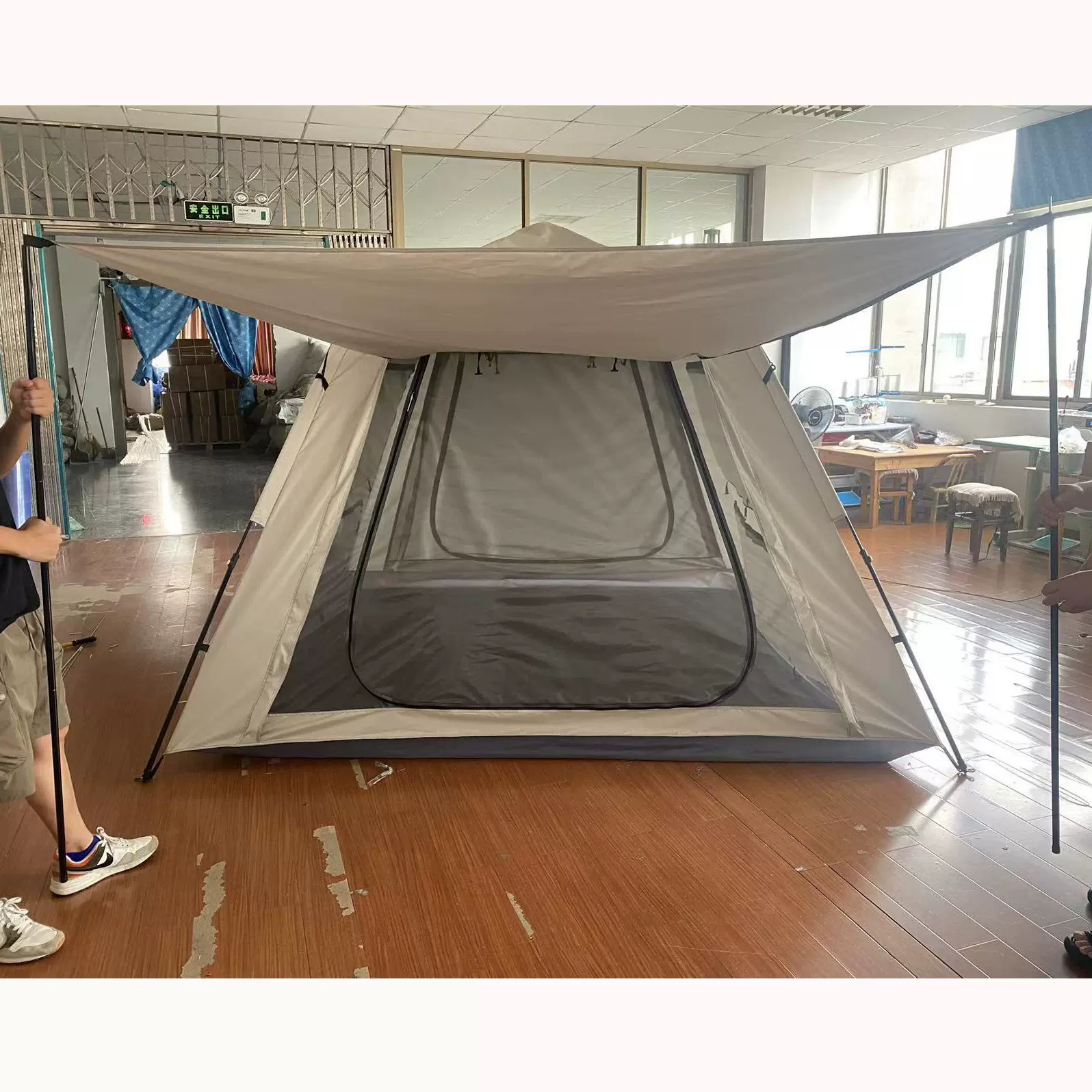 野外帐篷户外便携式折叠全自动露营装备野营加厚防雨儿童公园野餐