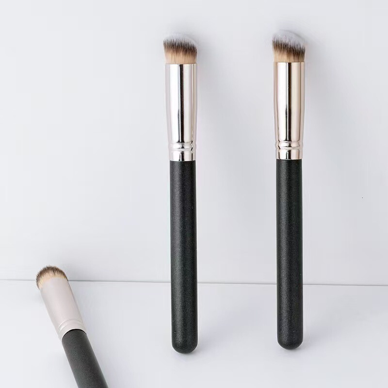 270 Concealer Brush No Brush Marks Foundation Brush Does Not Eat Powder Novice Soft Hair Makeup Brush Cangzhou Factory Makeup Brush