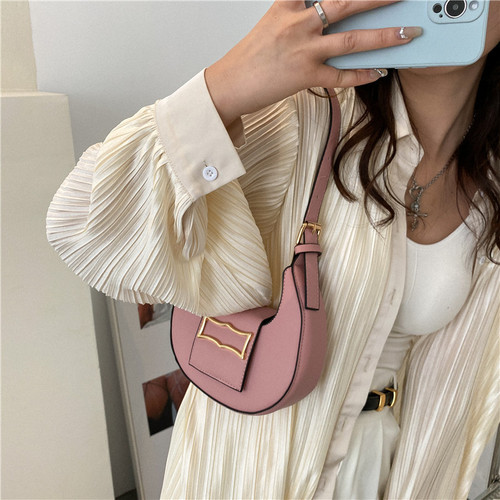 Minimalist Fashion Crescent Moon Bag for Women  Trendy New Summer Casual Stylish Ins Single Strap Underarm Bag for Women