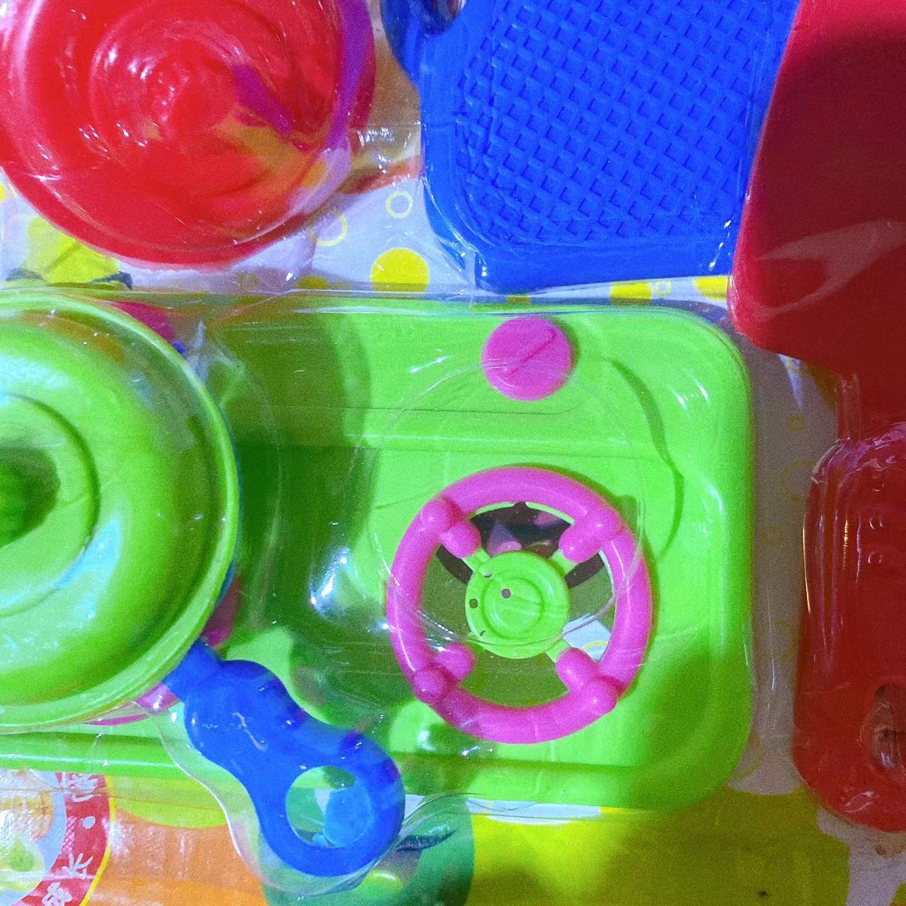 Juguetes para niños para el hogar conjunto de cocina puzzle regalo de cocina pequeño cocinero collar 2 yuanes al por mayor