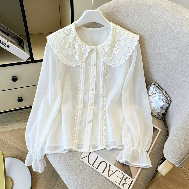 Real shot: French-style sweet doll collar shirt for women, new autumn design, niche loose long-sleeve top in white