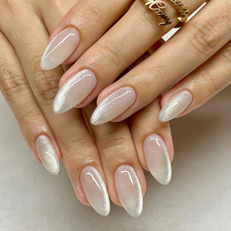 Gentle Moonlight Silver Shimmer Nail Art Cat Eye Gradient Wearable Nails Medium Almond Pointed Shape False Nails 24 Pieces Gentle Moonlight Silver Shimmer Nail Art Cat Eye Gradient Wearable Nails Medium Almond Pointed Shape False Nails 24 Pieces