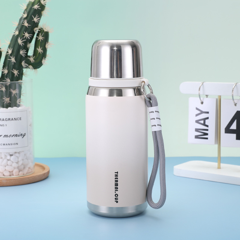 Nuevo automóvil portátil al aire libre taza de agua deportiva personalizada de alto valor 316 taza de aislamiento de acero inoxidable gran capacidad