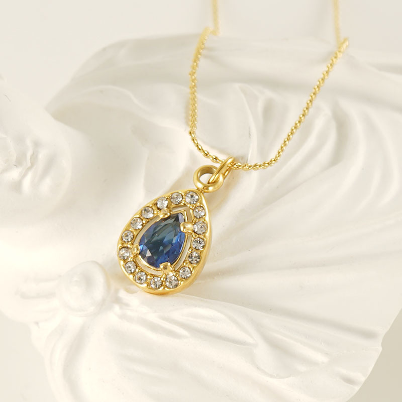 Transfronterizo europeo y americano estilo simple con incrustaciones de circón en forma de gota colgante hembra 18k chapado en oro de acero inoxidable collar femenino al por mayor