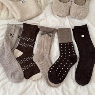 �ﶬ�����¿�ɫϵ��Ͳ�mŮ��ϵ�ٴ��n������Y���c�Ѷ��mײɫ���m