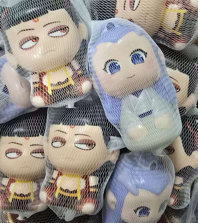 Nuevo colgante de mochila de tela Rabu pellizcar música pu rebote lento artefacto de descompresión juguete decoración de escritorio muñeca al por mayor