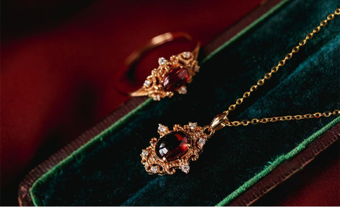 Garnet Pendant Necklace Palace Style Medieval Retro Jewellery_voghion.com