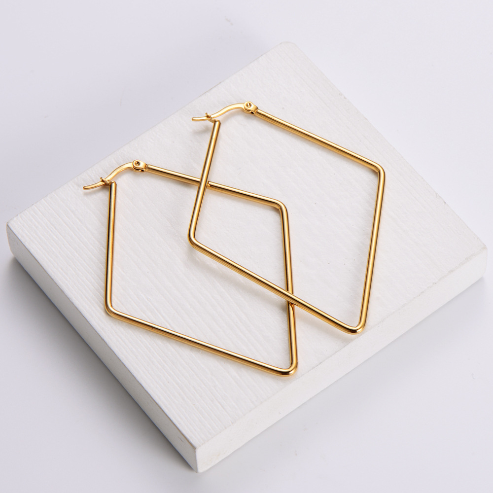 Aml Titanium Steel Women's Korean Style Fashion Geometric Gold Earrings Simple Shape Temperament Fashion Style display picture 2