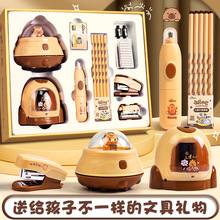 ��Ƥ����늄��ľ����b�W����Ʒһ�꼉�_�W��Y�����ֵ�׃��@��ͯ