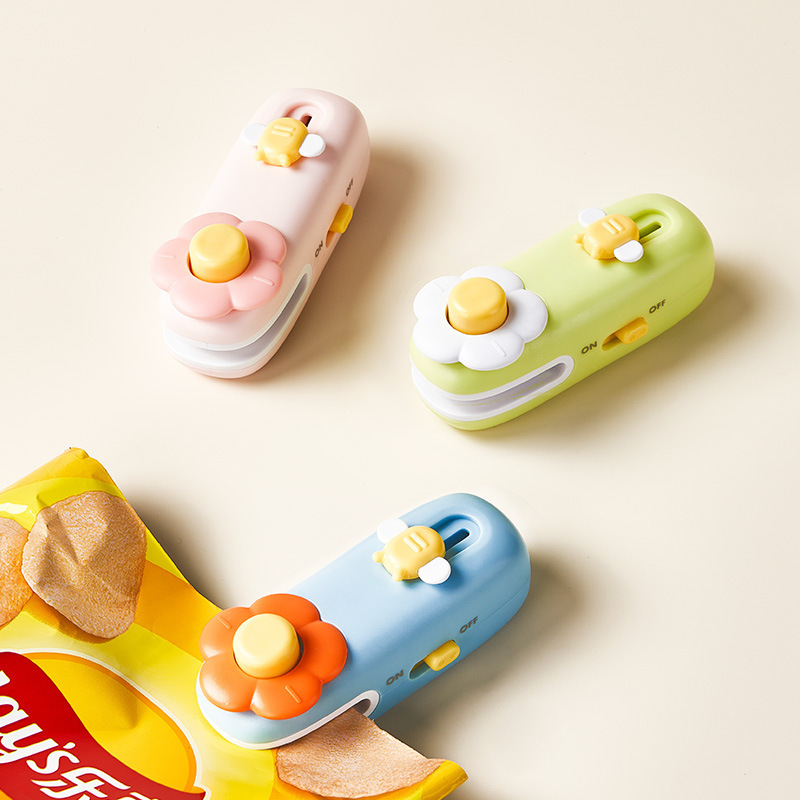 [Original] Mini Flower Sealing Machine, Small Household Sealing Machine, Hand Pressure Sealing Machine, Snack Bag Magnetic Suction
