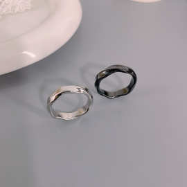 莫比乌斯潮流钛钢戒指男不掉色小众冷淡风时尚圆形指环不锈钢配饰