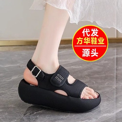 Sandalias de velcro francés para mujeres 2026 verano nuevo estilo de tela de alta calidad hueco transpirable zapatos de playa casuales