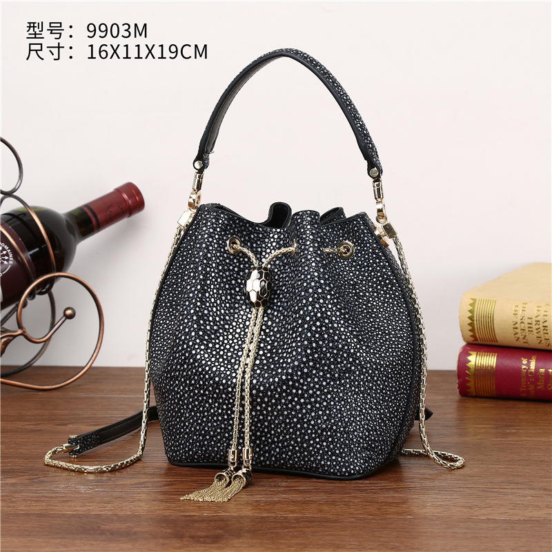 新款蛇头包珍珠鱼高档发财桶手提包斜挎时尚单肩包百搭女士水桶包