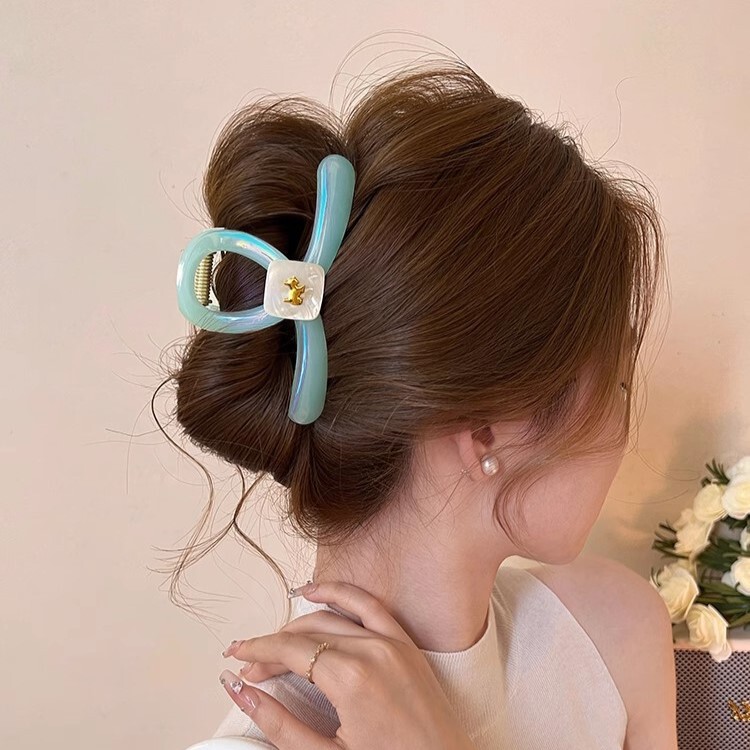 高品質のクリアな子犬用ヘアクリップ、ハイエンドの後頭部ヘアシャーククリップ、2025年の新しい絶妙なヘアクリップとヘッドバンド|undefined