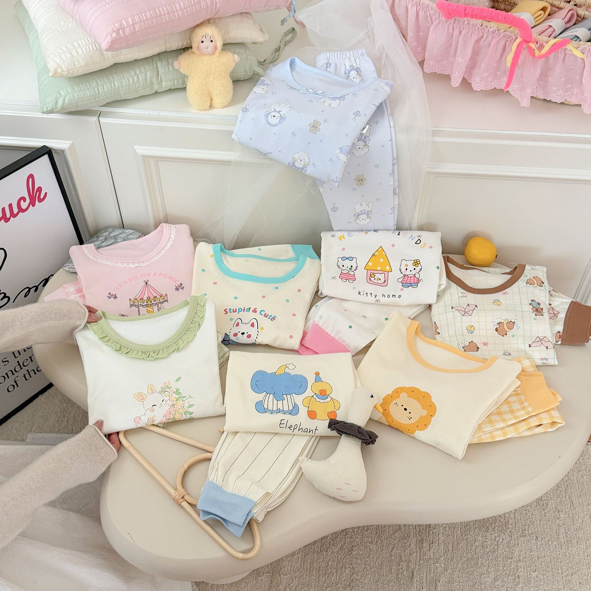 Pijama infantil de algodón para niños primavera y otoño mangas largas dibujos animados para niños pequeños lindos trajes de niñas chaqueta de otoño pantalones