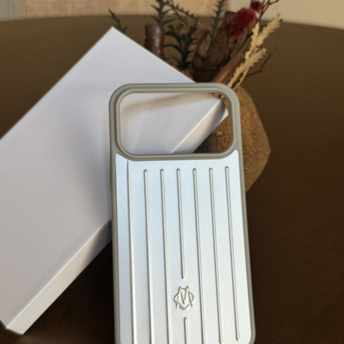 新款适用于苹果17promax手机壳铝镁合金iPhone17pro保护套新款