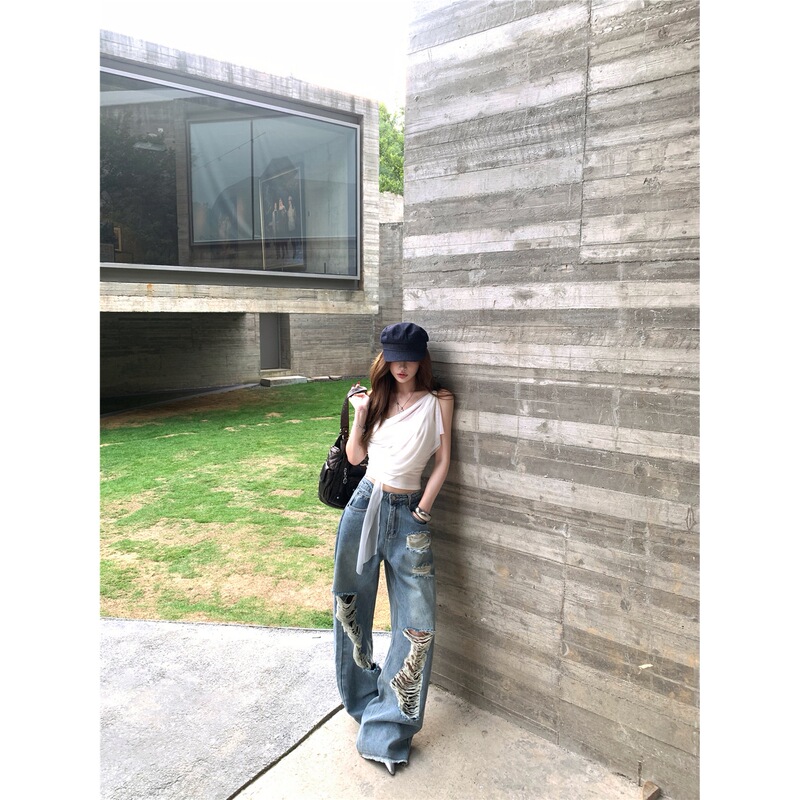 Real Shot of a Mesh Tank Top with a Stylish Design, Slim-Fit Short Top for Women, Loose Straight-Leg American-Style Ripped Jeans