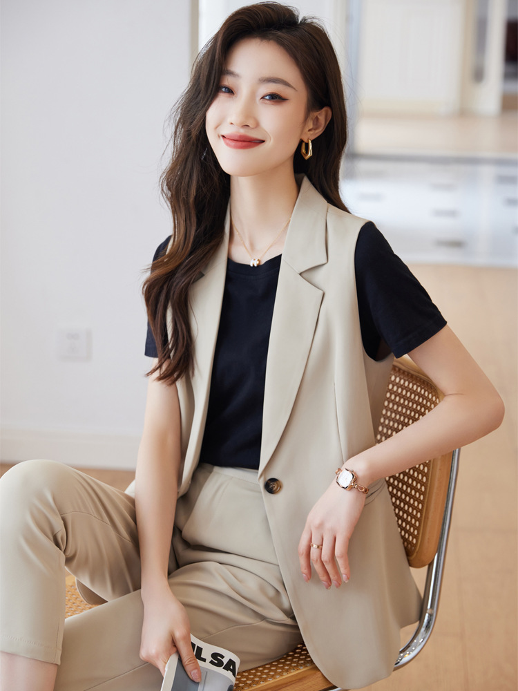 Apricot vest