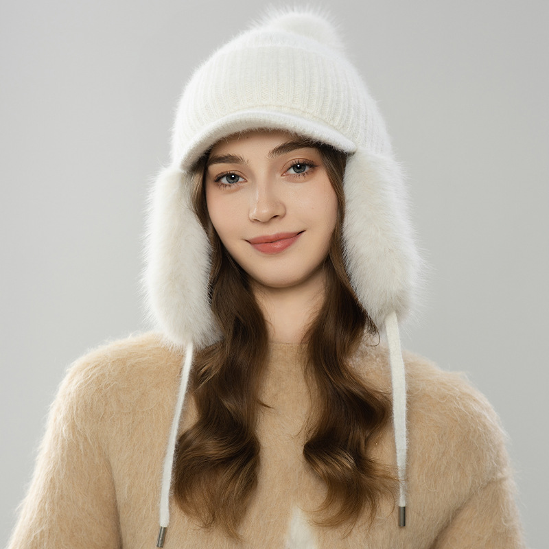 Mũ len beanie nữ lông thỏ giữ ấm mùa thu đông kiểu Hàn Quốc, mũ lưỡi vịt nhỏ có quả cầu lông — màu be