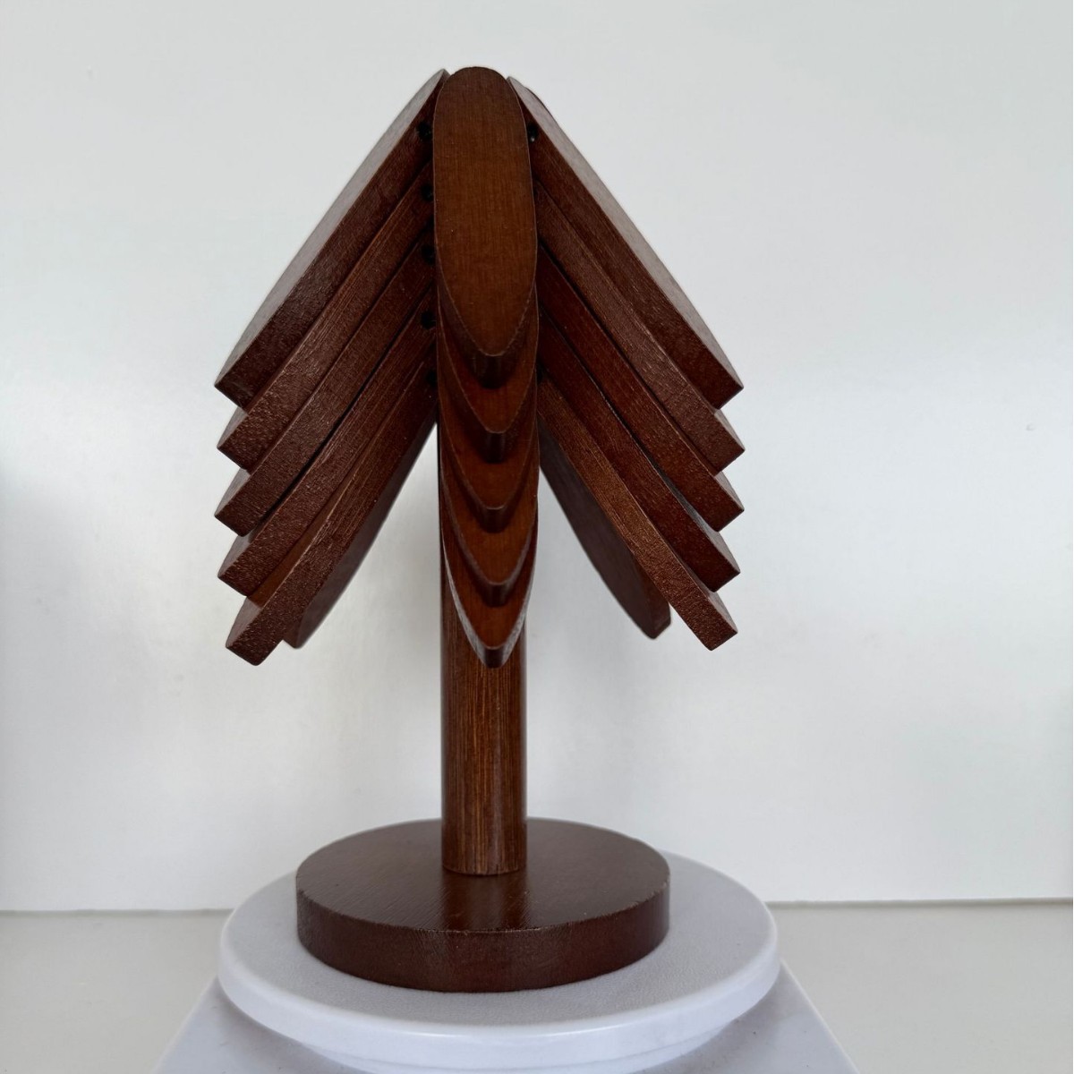 Árbol de Navidad transfronterizo almohadilla aislante de madera sólida un árbol taza almohadilla decoración de mesa de comedor creativa anti-corrosión almohadilla de tazón resistente a altas temperaturas