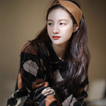 金漳服饰/ 2025秋冬复古棕咖调菱格 浓郁且满载格调 羊毛针织衫