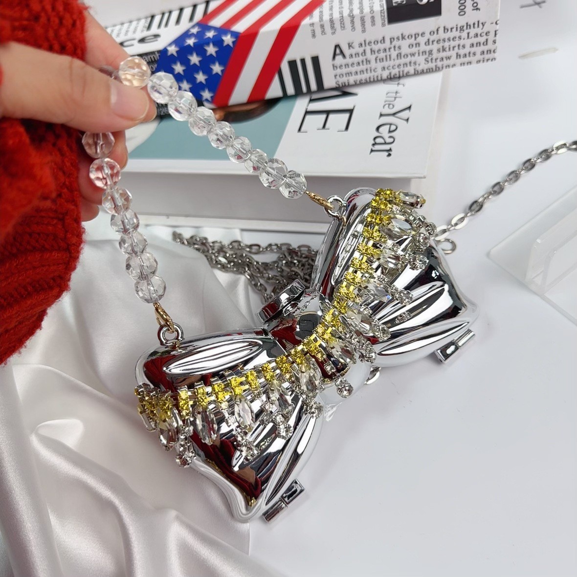 Nuevo mini bolso de cena con diamantes brillantes bolso de arco acrílico estilo de moda lápiz labial de hombro de mujer bolso de noche