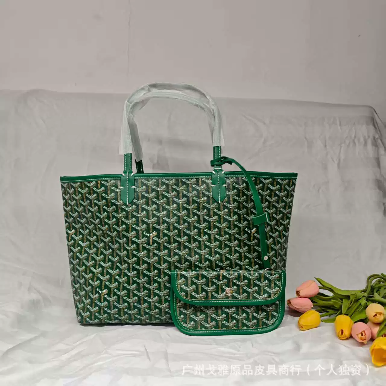 Сумка-тоут Goyard Goya, женская средняя 48×15×26 см, рисунок «собачья клетка» (шеврон), на одно плечо