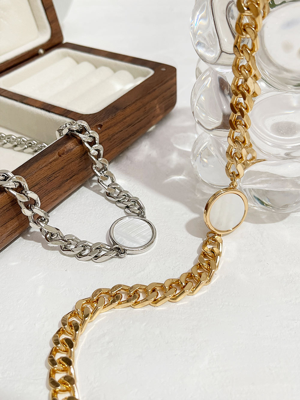 1 Piece Fashion Round Alloy Shell Plating Chain Womenu0027S Pendant Necklace