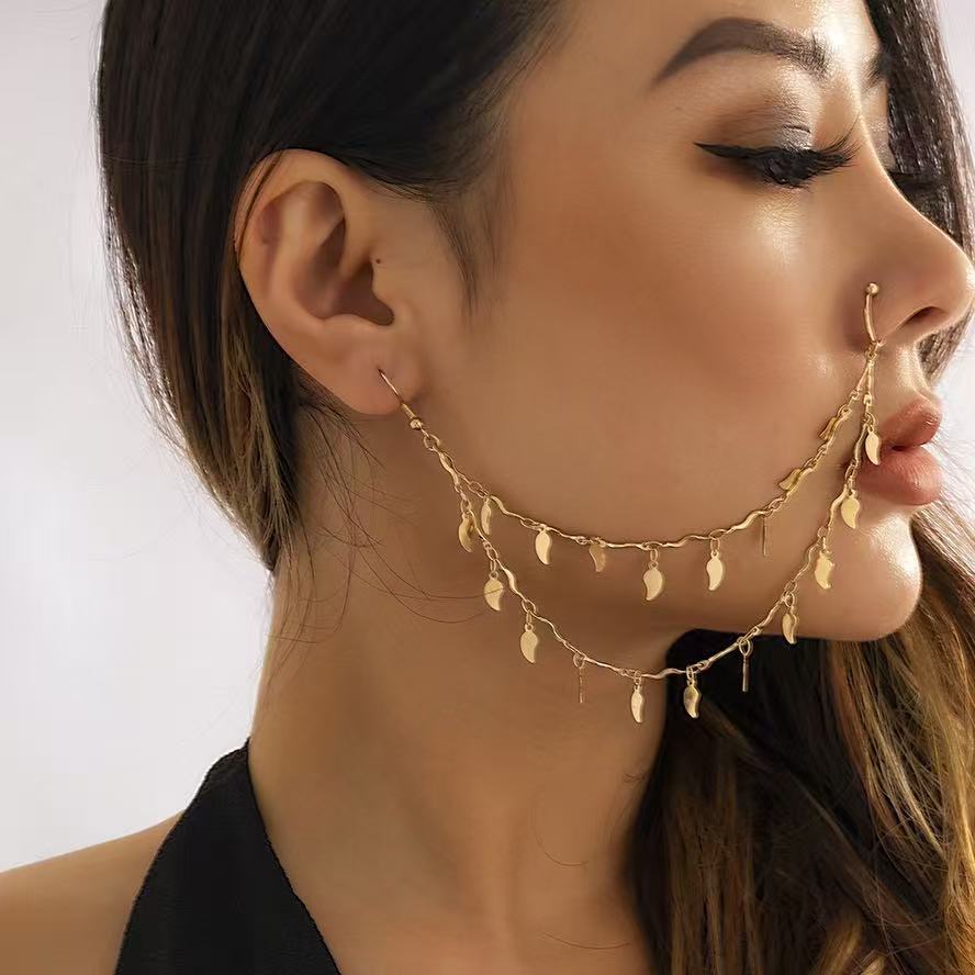 Argola de nariz sem piercing estrela e lua com borlas estilo etnico_voghion.com