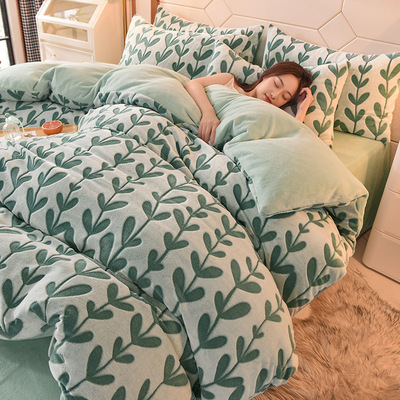 thickening milk Coral Four piece suit Two-sided Flannel Quilt cover winter Levin Law Flat Sheet