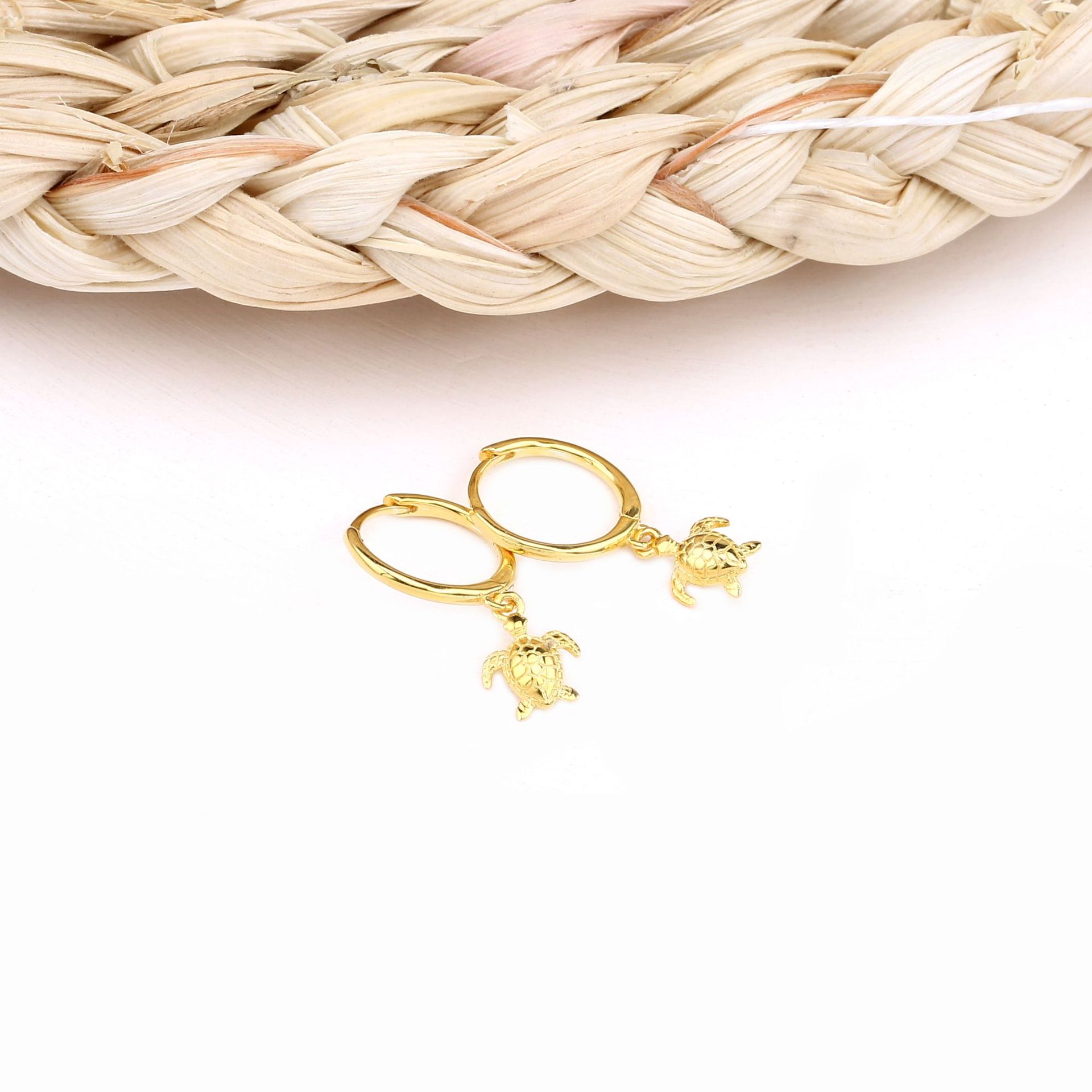 1 Pair Quantity 1 Pair 925 Sterling Silver Tortoise Ocean White Gold Plated Gold Plated Drop Earrings Earrings