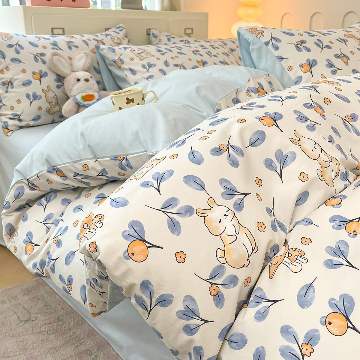 Cama de algodón de dibujos animados juego de cuatro piezas 2025 nuevo verano sábana de algodón edredón juego de tres piezas ropa de cama de dormitorio