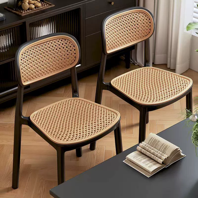 Пластиковый стул из ротанга, утолщенный домашний обеденный стул, обеденный стол, легкая роскошь, высококачественный мягкий табурет, спинка, стол для небольшой квартиры.