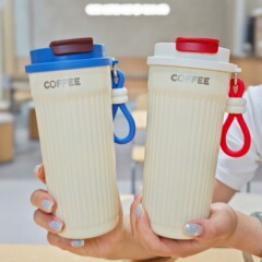 シンプルな縦ストライプコーヒーカップポータブルステンレス鋼真空ウォーターカップ絶妙なダブルドリンクカップカップルポータブルカップ卸売