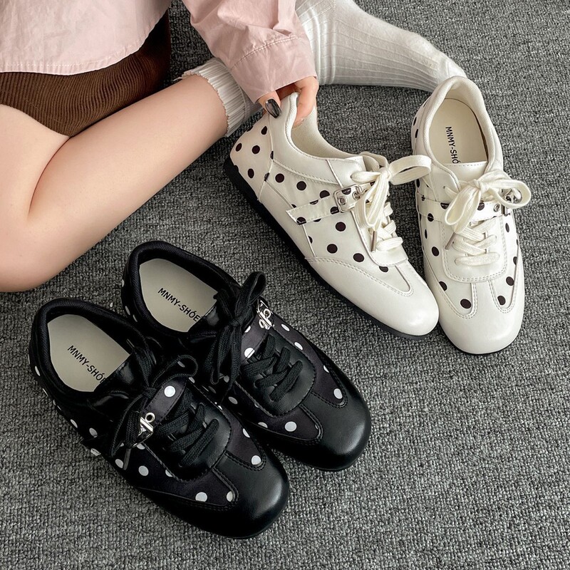 Black Retro Versatile Height-Increasing Thick-Soled German Training Shoes for Women, 2026 New Model, Suitable for Spring and Autumn, to Pair with Skirts, Casual Forrest Gump Sneakers