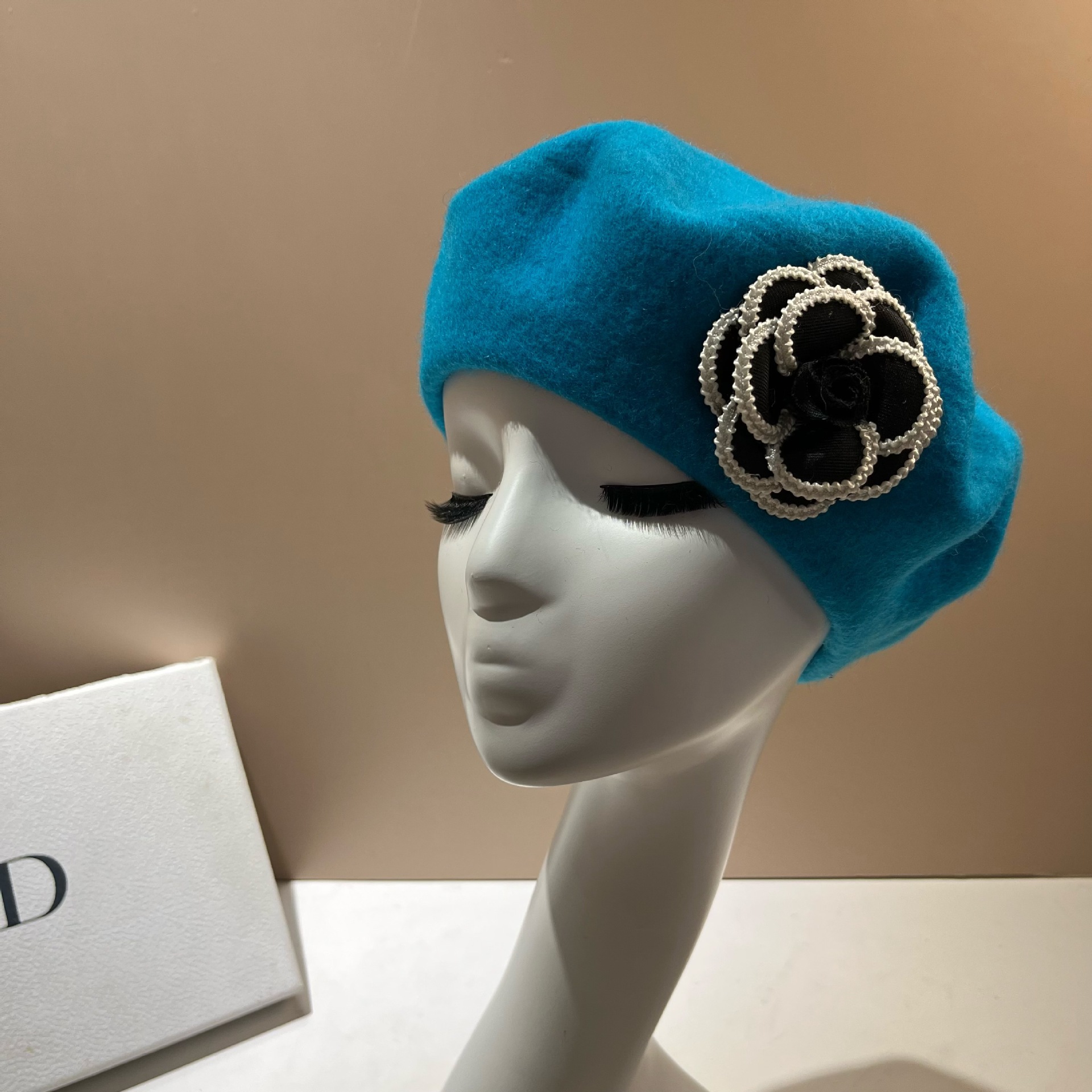 امرأة أنيق حلو اللون الصامد زهور إفيلس قبعة البيريه display picture 4