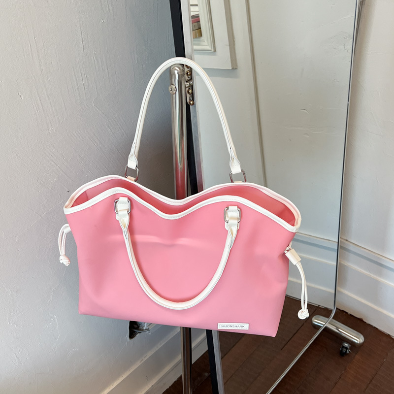 Bolsa de gelatina de gran capacidad para mujeres 2026 verano nuevo estilo coreano de moda bolso de hombro axilar de viaje bolsa de ocio