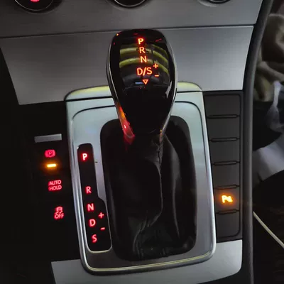 Cab and accessories Crystal Gear Handle Baolai - mat-led-handle-leather-red-light-jetta-vs52019-2023