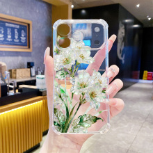 ������Ʒ�����m���֙C���W�tͬ��UV���L͸����iPhone17�ĽǷ�ˤ��