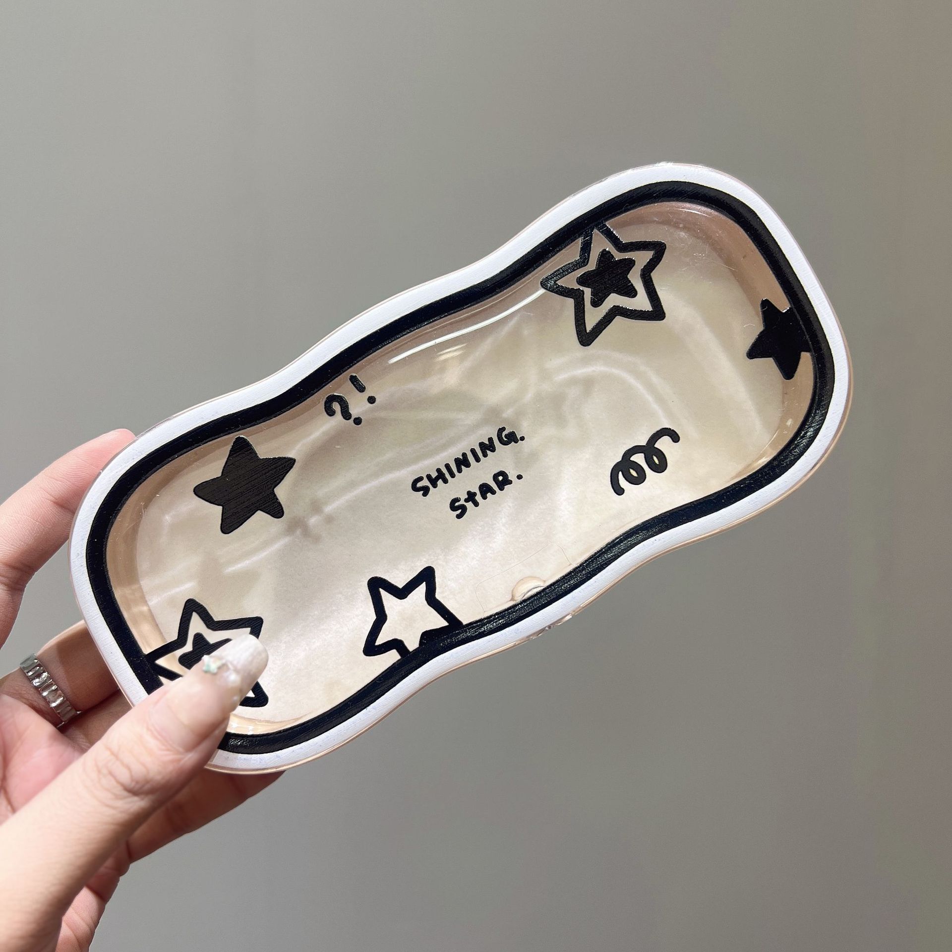 Caja de gafas transparentes de borde de la nube, alta sensación de almacenamiento portátil, niños, niños, niños, estudiantes, lindos, caja de gafas al por mayor