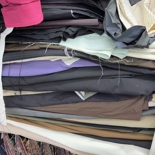 This product is a sample fabric in stock. The original price is more than 100,000 yuan. Now it is only 10 yuan a piece. Special stock fabric.