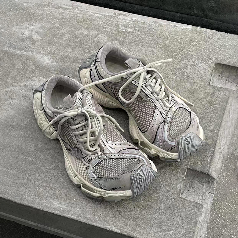 Edición de cuero de vaca ~ explosión de cuero parisino hecho vieja grapadora mostrando pies zapatos de papá de mujer zapatos deportivos casuales de suela gruesa