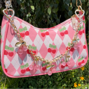 Cross-border wholesale new design all-match chain cute sweet pink pearl cherry jewelry pendant chain women's bag chain