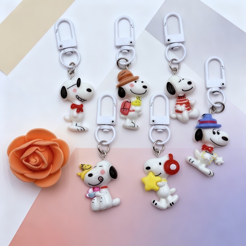 Cartoon Snoopy Keychain Key Pendant for Men and Women, Small Bag Accessory, Girly Gift for Best Friends Cartoon Snoopy Keychain Key Pendant for Men and Women, Small Bag Accessory, Girly Gift for Best Friends