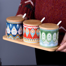 家用盐罐辣椒油泼辣子罐糖酱料竹底托厨房餐桌调料罐盒套装瓷盖勺