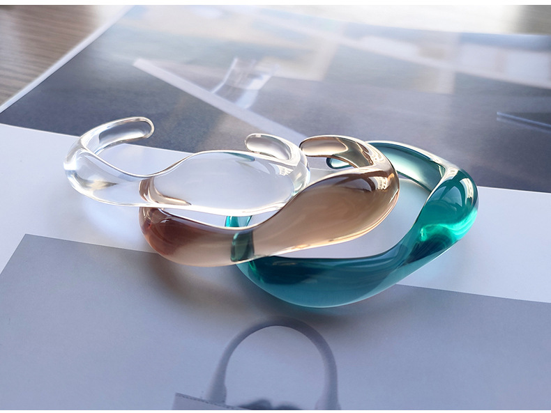 Women'S Gender Retro C Shape Arylic Bangles Wholesale