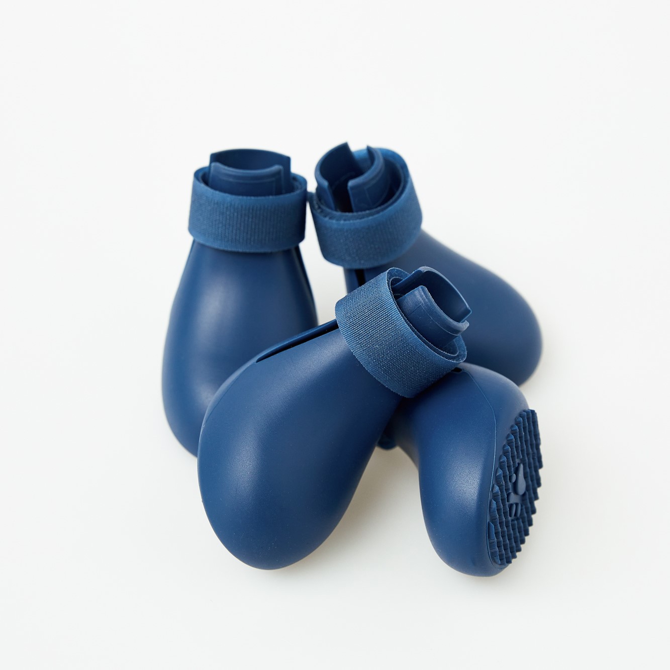 Mismo estilo zapatos de perro Botas de lluvia de silicona invierno Teddy mascota no gota anti-pie cubierta lindo pequeño perro grande anti-sucio